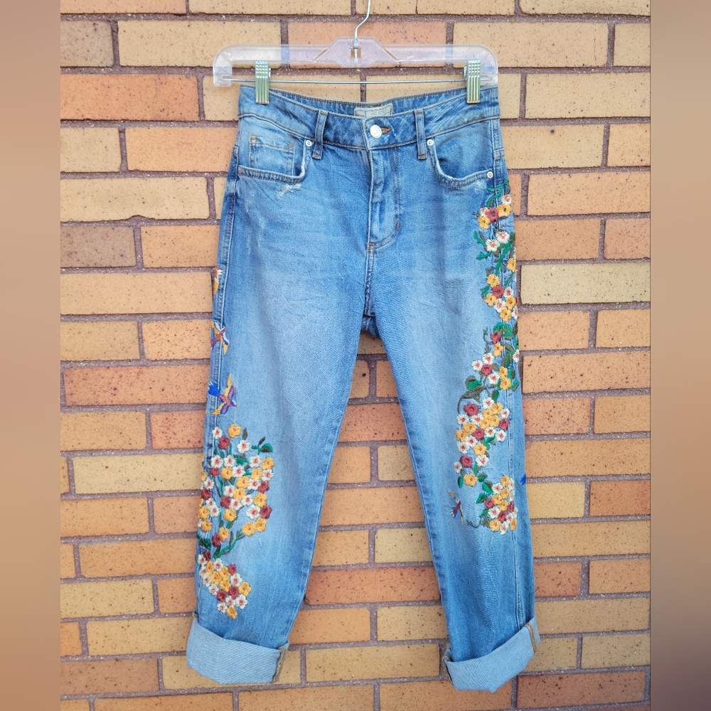 Free People Floral Embroidered Jeans (Size 25)